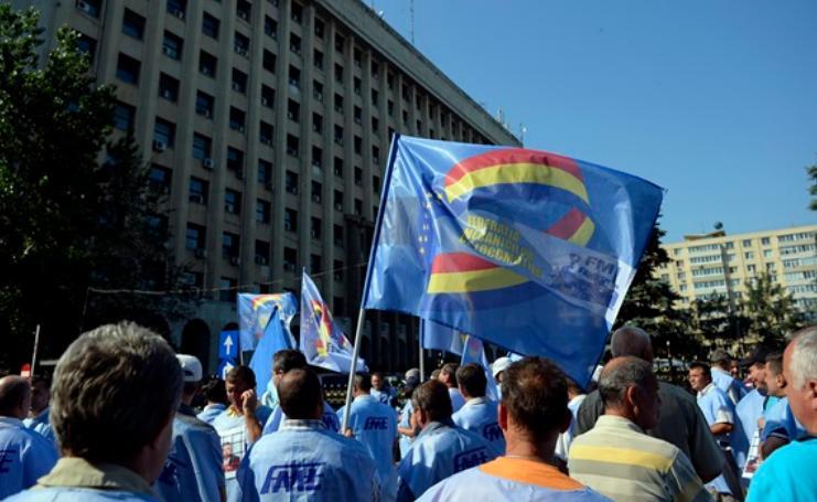 5.000 de ceferişti protestează împotriva privatizării CFR Marfă. Vezi ce restricţii de circulaţie au fost impuse 