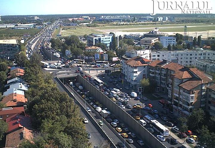 ACCIDENT la ieşirea din Bucureşti, în zona Băneasa. Traficul a fost reluat - UPDATE 