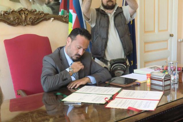 Primarul din Sanremo, acuzat că a lovit un rom din Timişoara