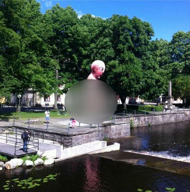 Statuia care a provocat STUPOARE şi a ENERVAT un întreg oraş din Suedia. Ce văd oamenii care ies la plimbare în parc