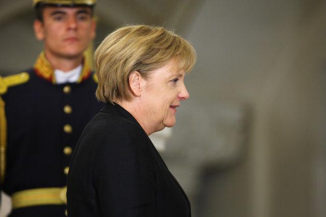 Coaliţia Angelei Merkel se clasează pe primul loc înaintea alegerilor din septembrie