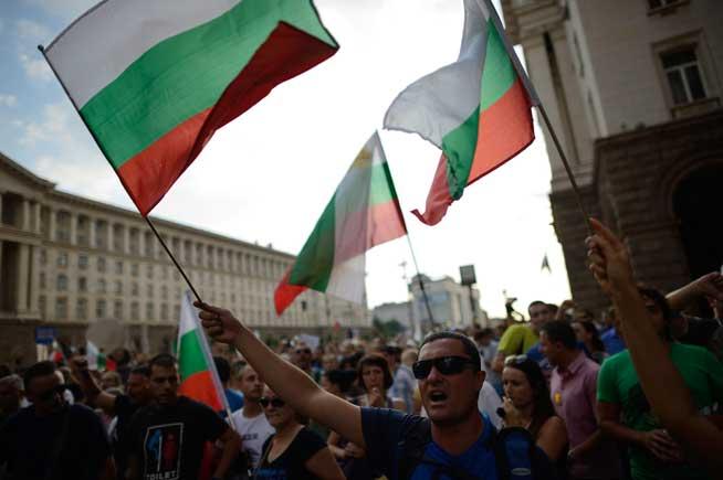 Proteste la domiciliul miniştrilor, nouă tactică a manifestanţilor din Bulgaria