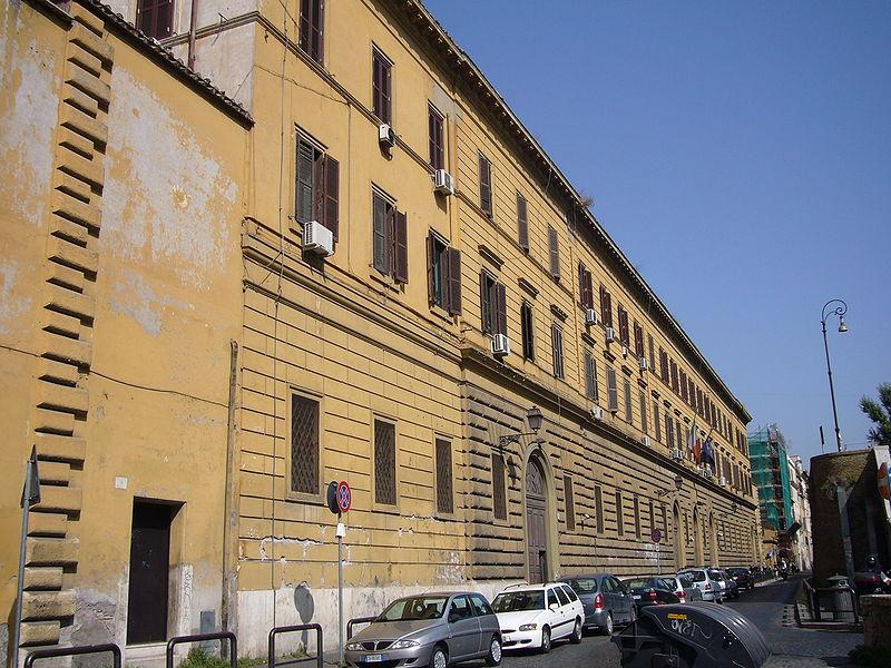 Un deţinut român a murit într-un penitenciar din Italia  