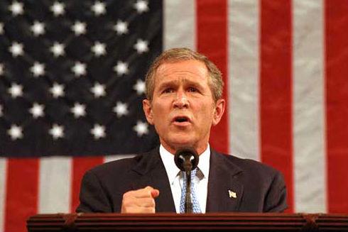 Fostul preşedinte american George W Bush, supus cu succes unei intervenţii chirurgicale la inimă 