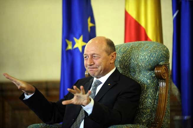 Băsescu schimbă placa relaţiilor româno-ungare. Preşedintele promite că România ăşi va asuma “leadership-ul punerii la punct a Budapestei”