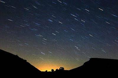 În această noapte va fi &quot;vârful&quot; Perseidelor, sute de meteoriţi vor lumina cerul. Ce recomandă NASA