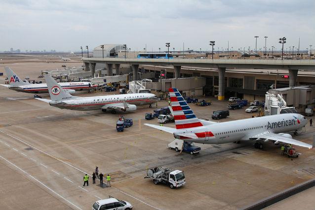 Fuziunea dintre American Airlines şi US Airways a fost blocată de justiţia americană