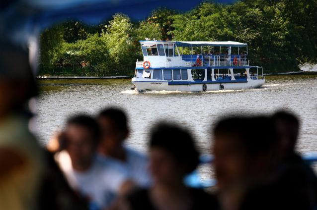 Plimbări gratuite cu vaporaşul pe lacul Herăstrău de Ziua Marinei Române
