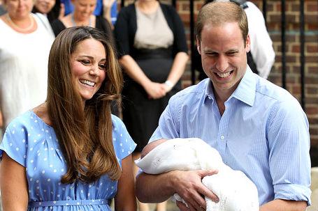 Prinţul William &quot;dă din casă&quot;: &quot;E obositor să ai grijă de un bebeluş de trei săptămâni&quot;