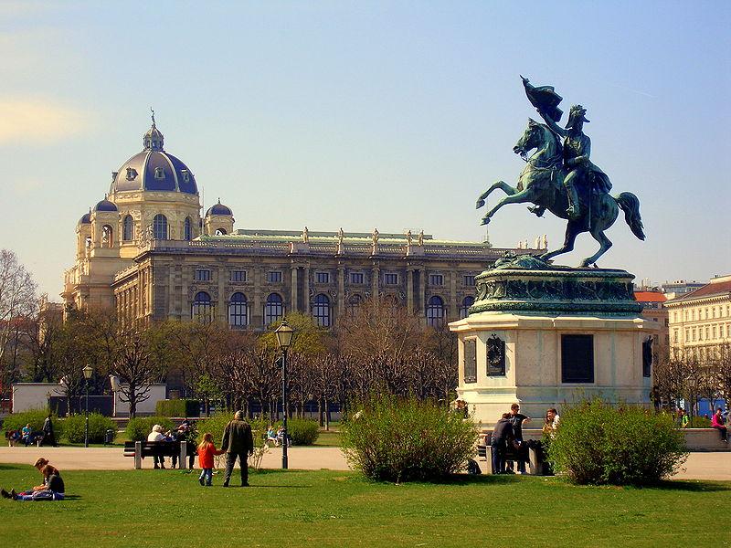 Românii, pe locul 11 în lume într-un top al nopţilor de cazare petrecute la Viena
