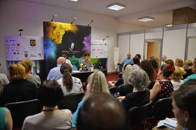 Circa 280 de jurnalişti acreditaţi la Festivalul Enescu 