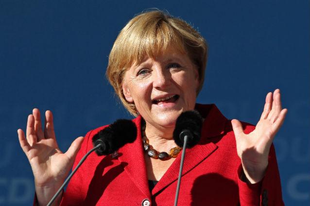 Angela Merkel le vorbeşte de pe afişele electorale alegătorilor, prin intermediul unei aplicaţii pentru smartphone-uri