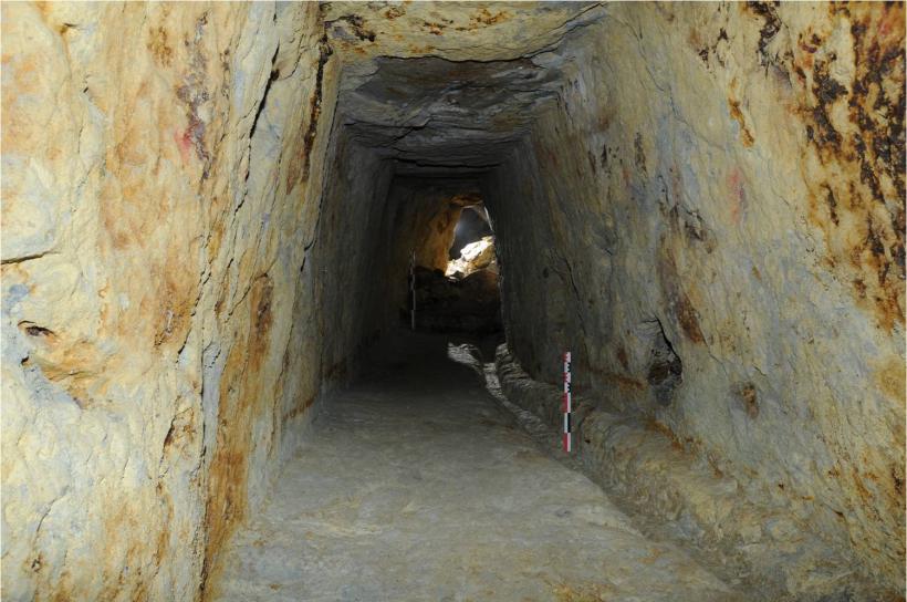 20 de mineri s-au blocat în galeria minieră Cătălina-Monuleşti, la Roşia Montană. Ei cer începerea proiectului minier