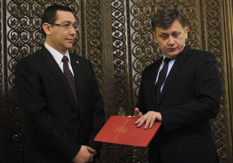 Ponta şi Antonescu, întâlnire la Parlament. S-a decis retragerea procedurii de urgenţă pentru proiectul Roşia Montană
