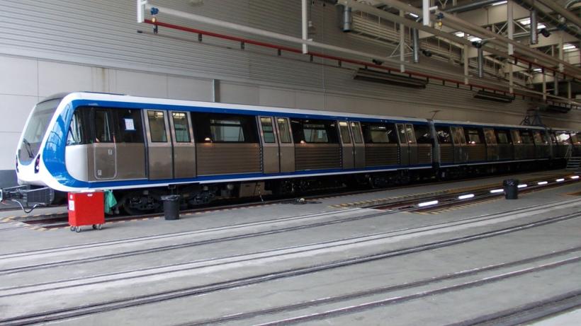 PRIMELE IMAGINI cu noul metrou care va circula în Capitală. Garniturile vor intra în subteran de luna viitoare