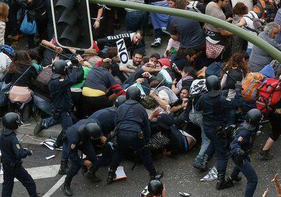 Confruntări între poliţie şi protestatari în mai multe oraşe din Grecia