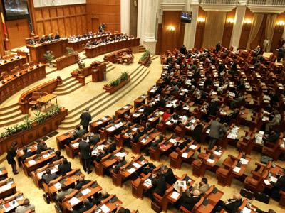 Deputat în Parlamentul României trimis în judecată pentru că şi-a angajat sora şi fratele la Parlament