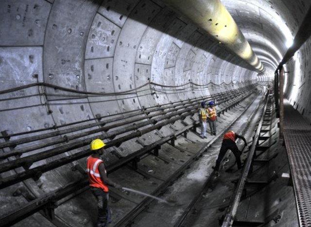 Excavaţia pentru realizarea tunelelor de metrou pe secţiunea Râul Doamnei - Haşdeu va începe în 25 noiembrie