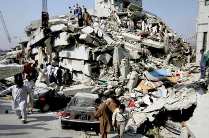 Cutremurul VIOLENT din Pakistan a UCIS peste 200 de oameni şi a fost resimţit în întreaga Asie de Sud