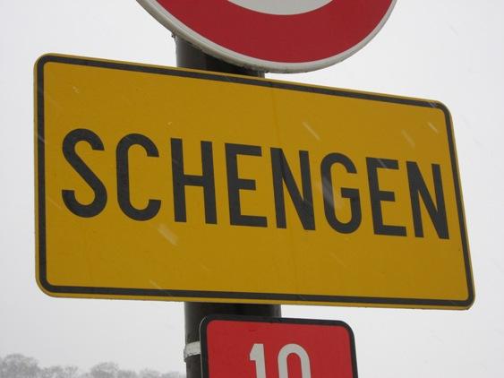 Un deputat francez cere reformarea Schengen înainte de aderarea României şi Bulgariei