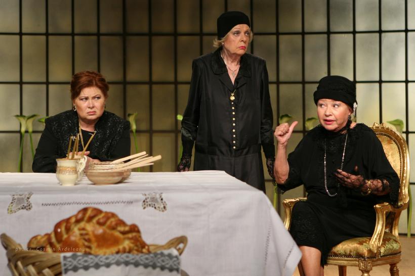 Actriţa Rodica Popescu Bitănescu: "Meseria aceasta se învaţă încontinuu, se fură, între ghilimele, în sensul bun al cuvântului" 18463765