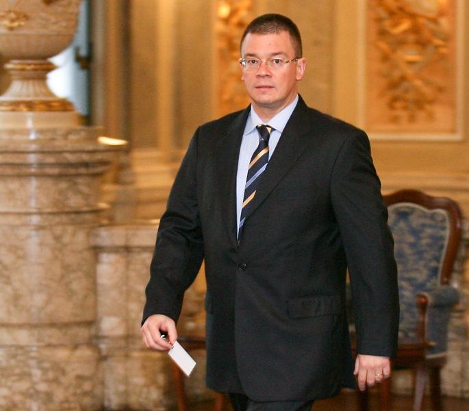 Mihai-Răzvan Ungureanu și-a anunțat intenția de a candida la prezidențiale 