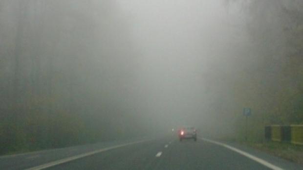 COD GALBEN de ceață în șapte județe și pe mai multe drumuri naționale și europene 