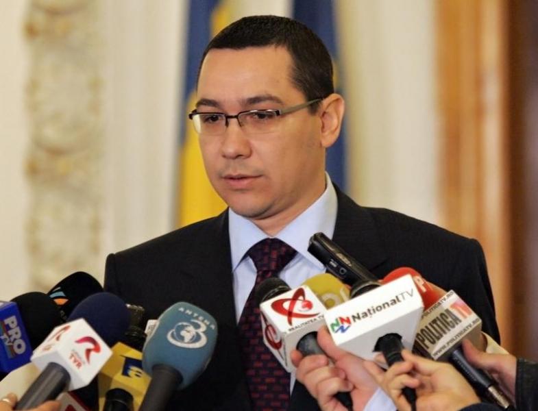 Ponta: Este ruşinos că România mai are drumuri naţionale de pământ