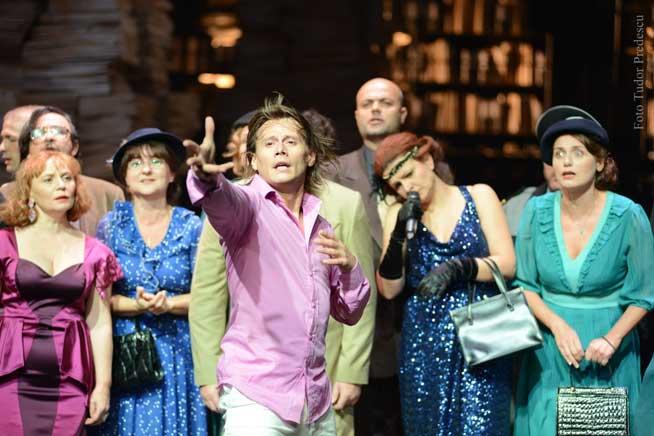 “Revizorul” e la TNB. La 19 octombrie, pe scena Sălii Studio, o nouă reprezentaţie cu spectacolul de succes al lui Felix Alexa 18464621