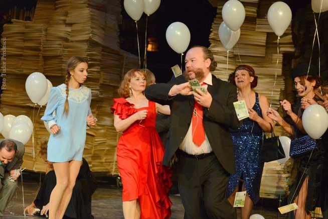 “Revizorul” e la TNB. La 19 octombrie, pe scena Sălii Studio, o nouă reprezentaţie cu spectacolul de succes al lui Felix Alexa 18464622