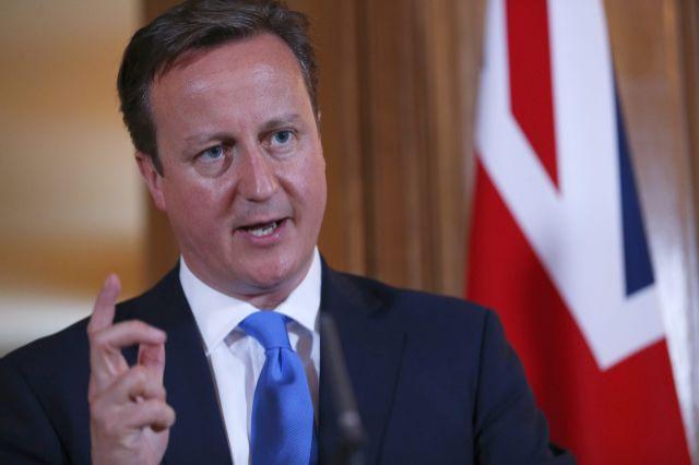 Premierul britanic acuză Facebook de iresponsabilitate