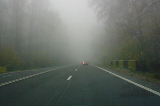 COD GALBEN de ceaţă în mai multe zone ale ţării. Vezi care sunt judeţele afectate