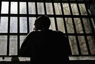 O zi in libertate. Deținutul de la Penitenciarul Ploiești, care a evadat vineri, a fost capturat 