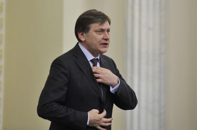 Antonescu, despre Bădălău: Nu este o veste plăcută că un senator este pus sub acuzație de DNA