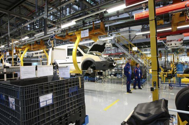 Ford opreşte şi producţia de motoare la uzina din Craiova. Asamblarea B-Max se reia pe 20 noiembrie