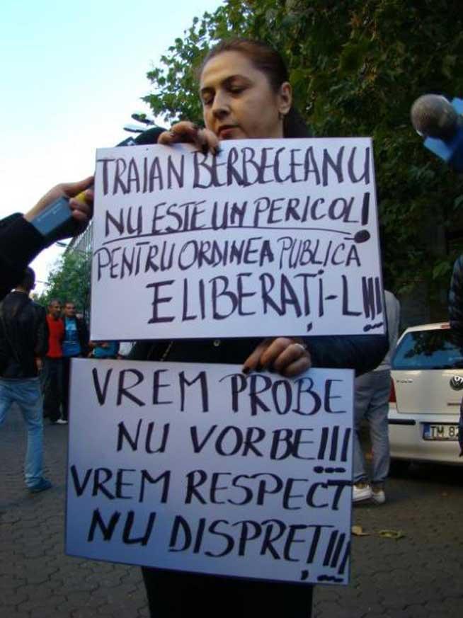 “Respect, Traian Berbeceanu”, protest împotriva reţinerii comisarului şef, Traian Berbeceanu