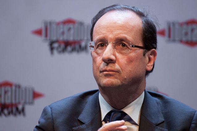 Hollande rămâne ferm în privința taxării cu 75% a veniturilor peste un milion euro și la fotbal