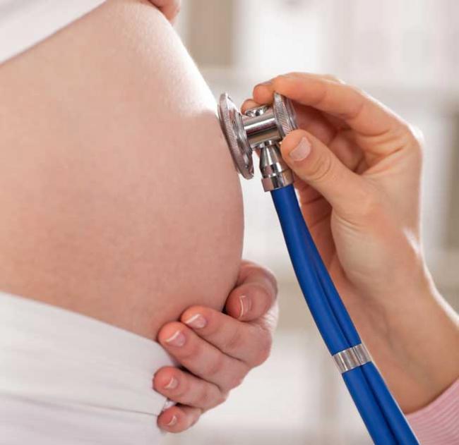 Care este legătura între greutatea femeii în timpul sarcinii şi autism