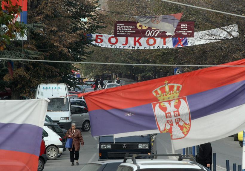 Sârbii din Kosovo, încurajaţi chiar de Belgrad să voteze la alegerile organizate de Pristina