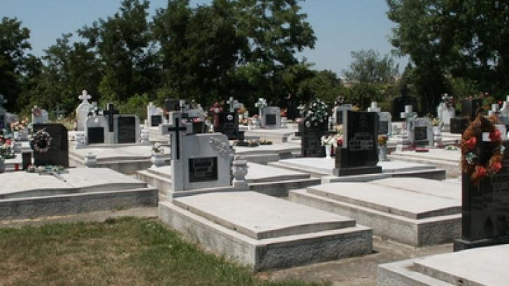 Situaţie INCREDIBILĂ: Ce au descoperit groparii în cimitirele din România. Explicaţia ŞOCANTĂ a oamenilor de ştiinţă