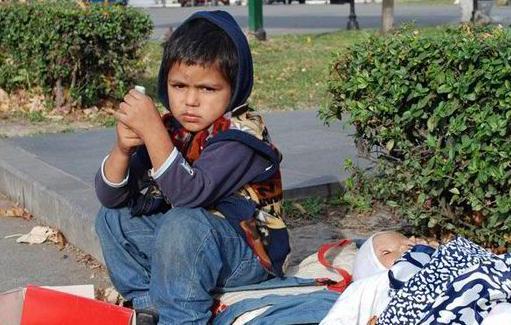 ALERTĂ ROŞIE într-un district din Marea Britanie, în aşteptarea unui aflux de copii romi &quot;abandonaţi&quot;