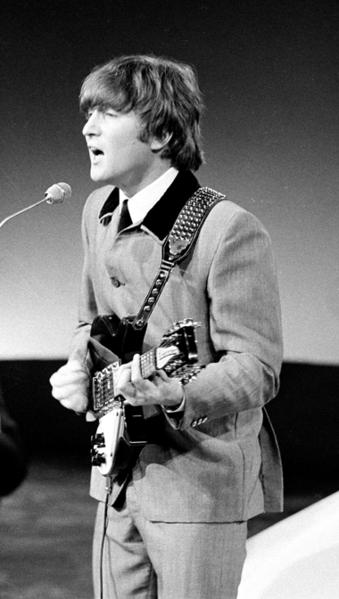  John Lennon – licitaţie cu dosarele şcolare ale “băiatului rău”