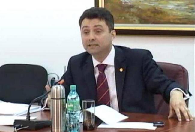 Tiberiu Niţu a dispus preluarea la Parchetul General a cazului privind furturile din casetele de valori ale băncilor