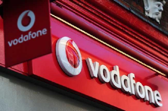  Vodafone: clienţi mai mulţi, venituri în scădere