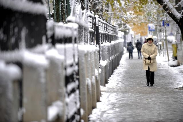 Zăpadă în București, de Crăciun și Revelion. PROGNOZA METEO până în februarie