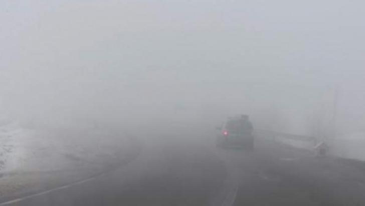 COD GALBEN de ceaţă în Capitală şi mai multe judeţe: Vizibilitate scade sub 50 de metri