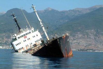 Cel puțin 12 morți într-un naufragiu în Grecia