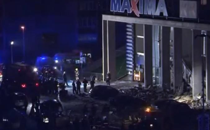 TRAGEDIE în Letonia: Cel puțin 47 de oameni au murit, după ce acoperișul unui supermarket din Riga s-a prăbușit (VIDEO)