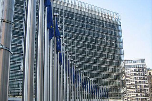 CE somează Statele Unite să adopte noi reglementări pentru protejarea datelor cetăţenilor UE 
