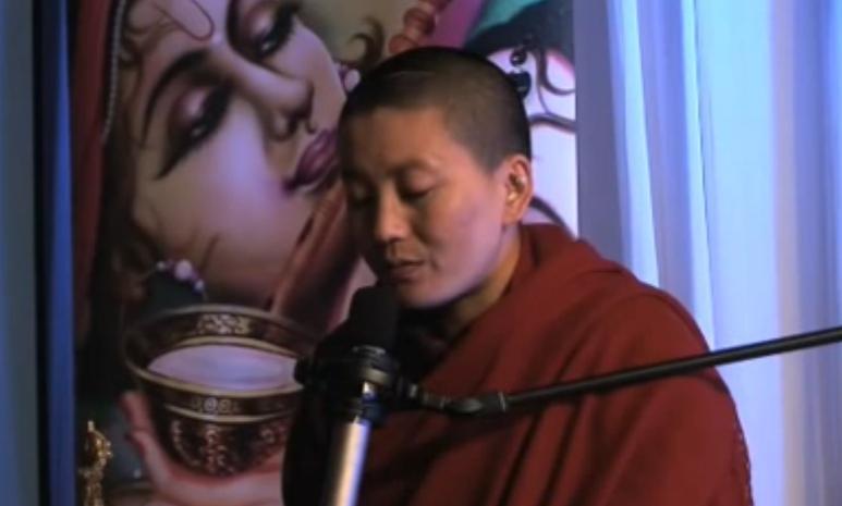Concert caritabil Ani Choying Drolma, călugăriţă budistă şi solistă de muzică sacră (VIDEO)